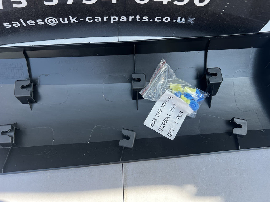 NISSAN QASHQAI REAR DOOR MOULDING TRIM DRIVER SIDE RIGHT 2022-24 828706UA5A NEW