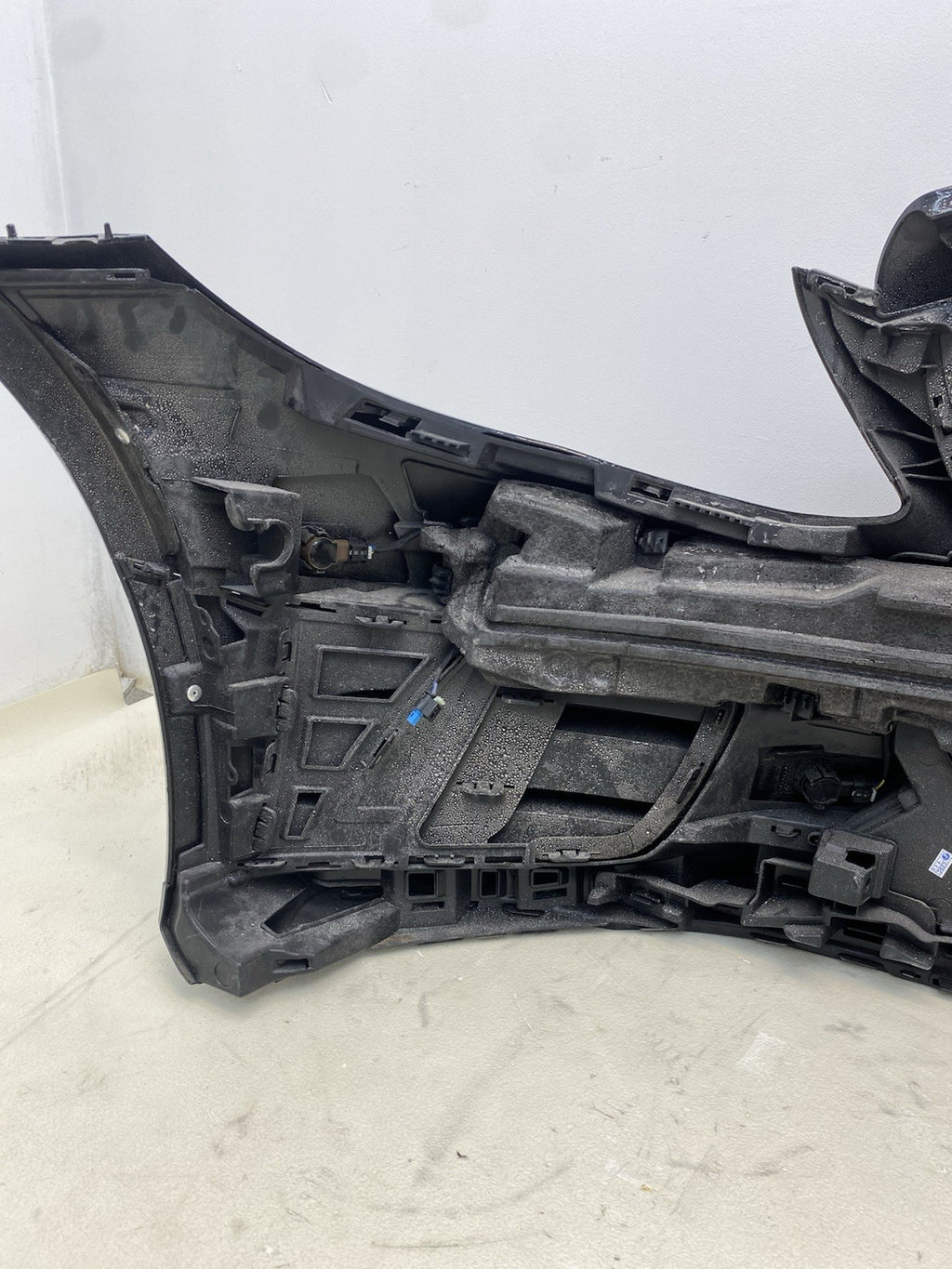 MERCEDES  W205 AMG LINE COMPLETE FRONT BUMPER WITH WIRING &SENSORS 2018 -2021