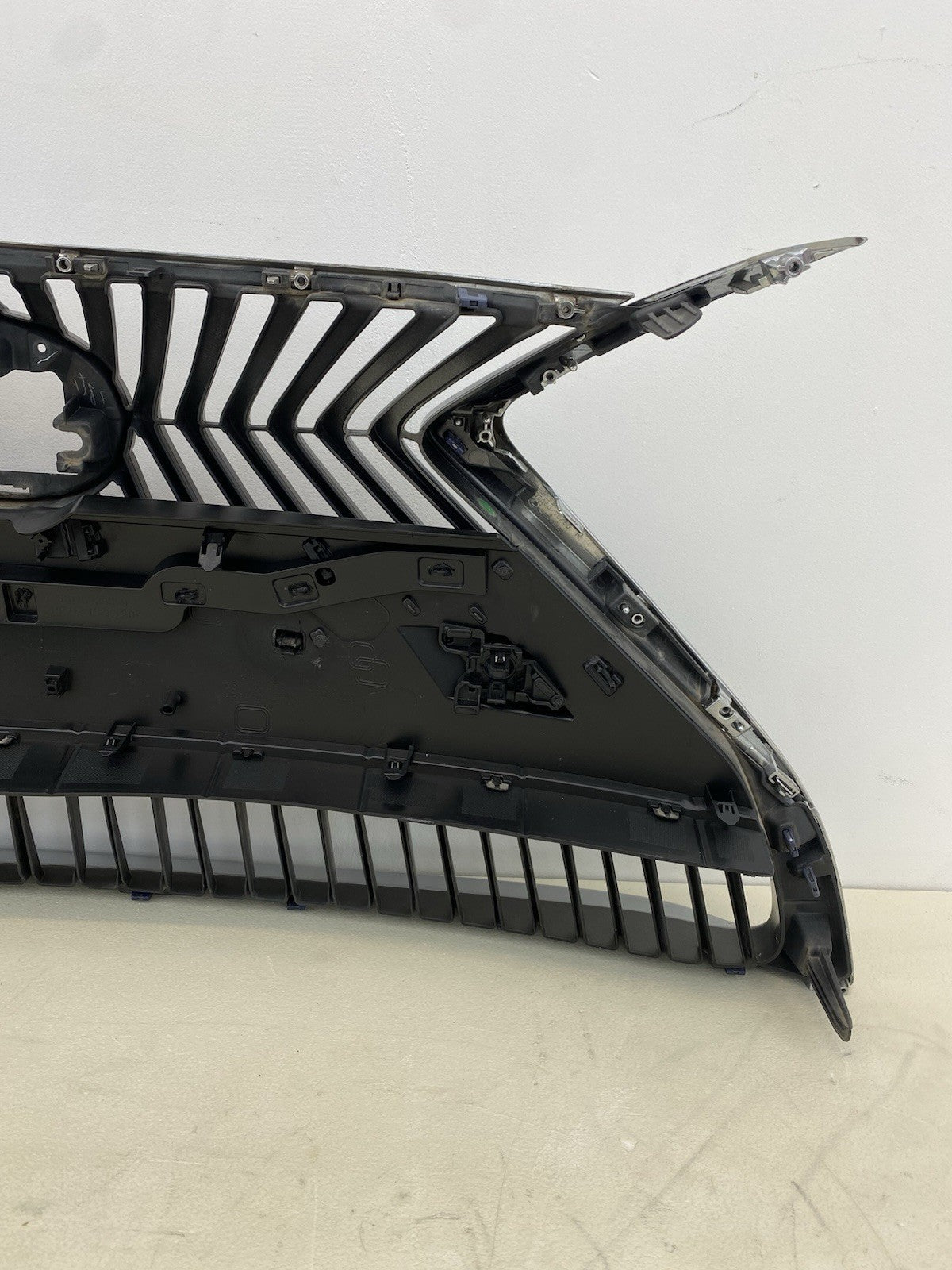 LEXUS ES300H FRONT BUMPER RADIATOR  ( GRILL )GENUINE 2019-2022