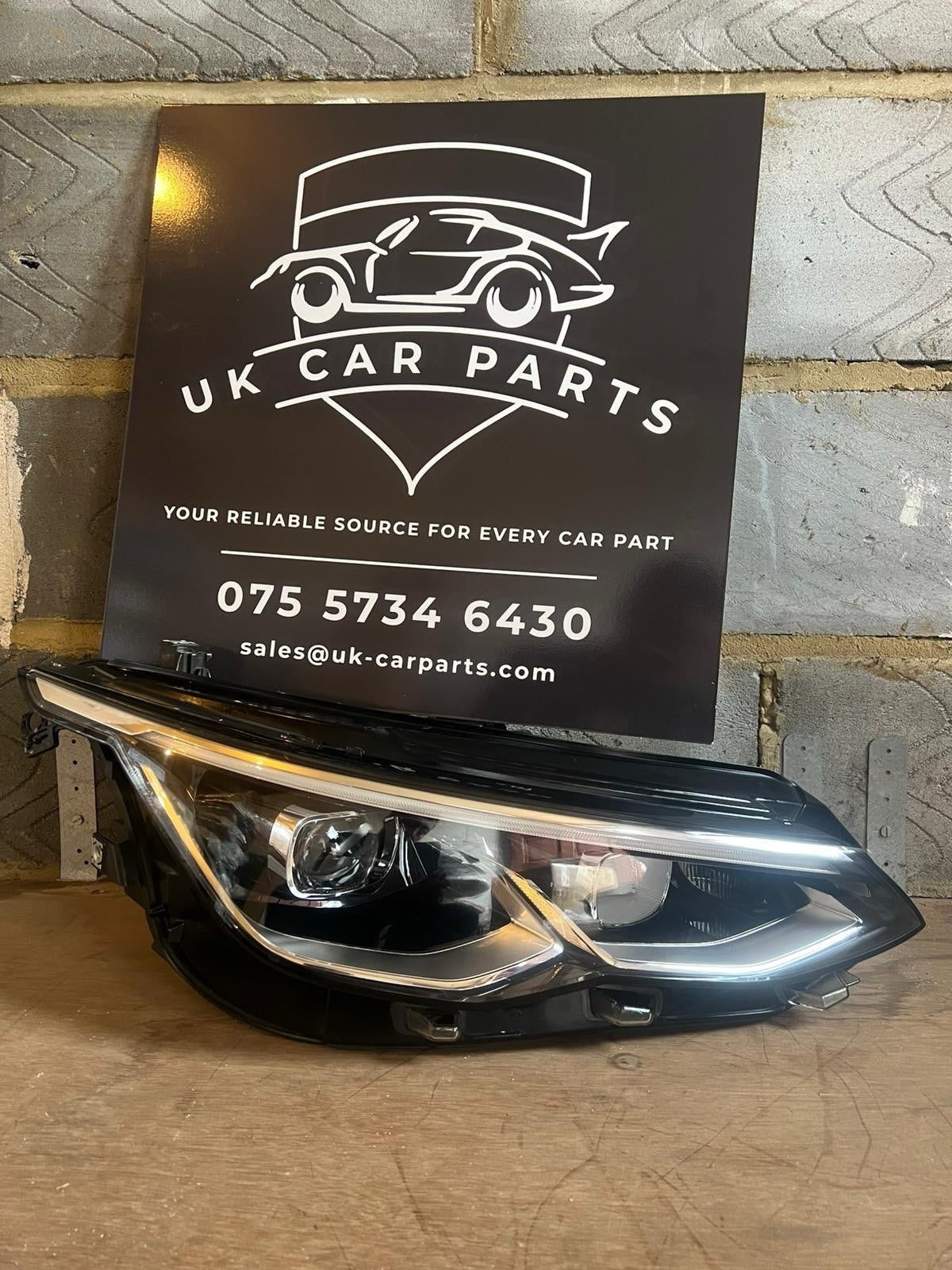 VW GOLF MK8 20-24 OS RIGHT DRIVER SIDE FULL LED HEADLIGHT 5HG941006