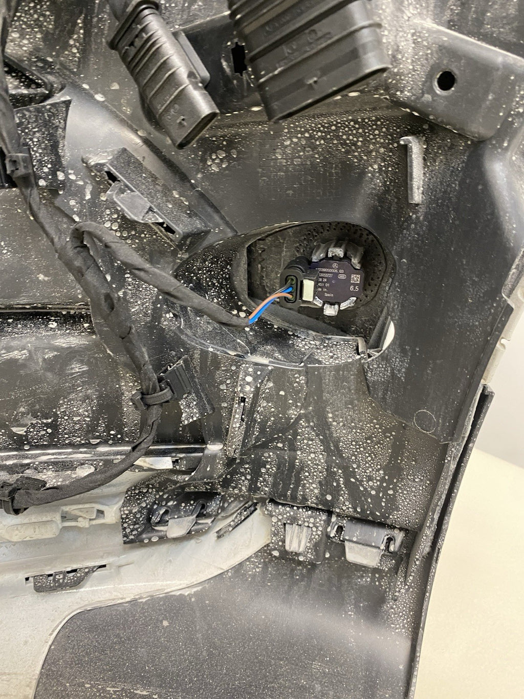 Mercedes Benz EQB AMG LINE W243 COMPLETE FRONT BUMPER WITH WIRE & SENSORS 24-ON
