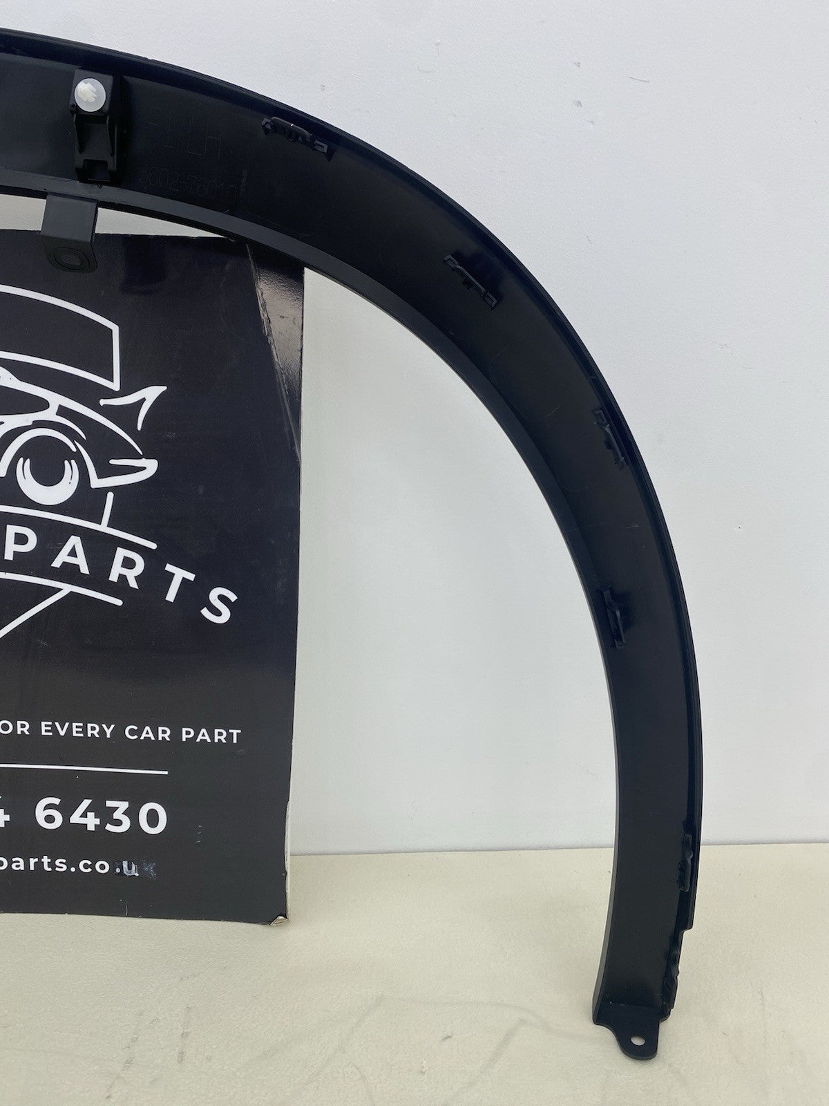LEXUS UX 250H FRONT LEFT WHEEL ARCH MOULDING  2019-2025 75602-76010