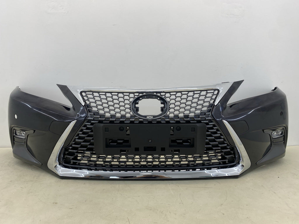 LEXUS CT200H COMPLETE FRONT BUMPER WITH GRILL& FOGLIGTHS 2018-2023
