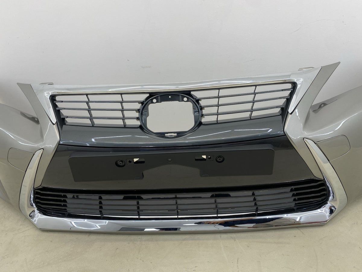 LEXUS CT200H COMPLETE FRONT BUMPER WITH GRILL & fog lights 2013-2017