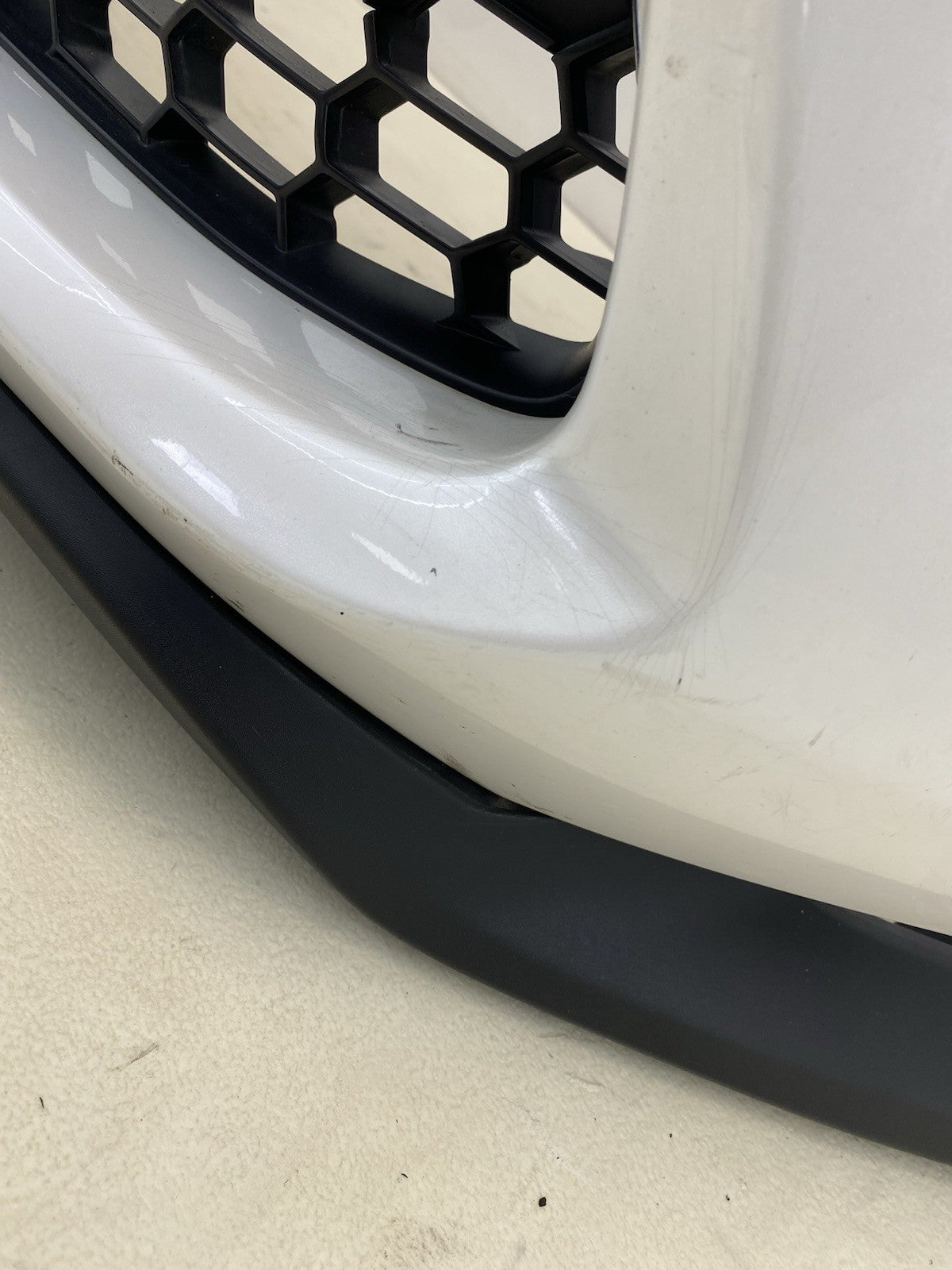 LEXUS NX 300H COMPLETE FRONT BUMPER WITH GRILL GENUINE 2014-2018