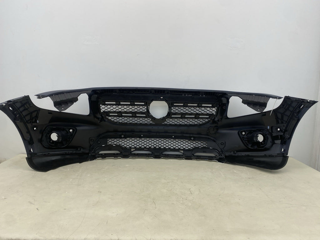 Mercedes Benz GLB X247 pre-facelift Complete front bumper Standard  2019-2023
