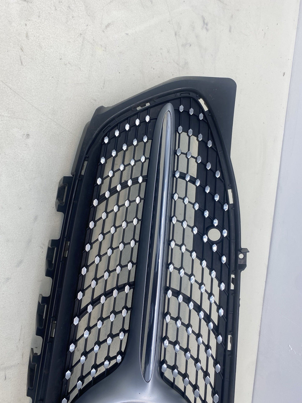MERCEDES BENZ CLA 2019-2022 AMG W118 FRONT BUMPER MAIN GRILLE  A1188880000