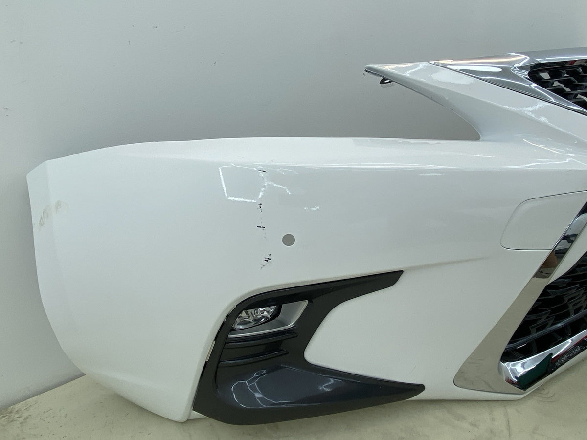 LEXUS CT200H COMPLETE FRONT BUMPER WITH GRILL& FOGLIGTHS 2018-2023
