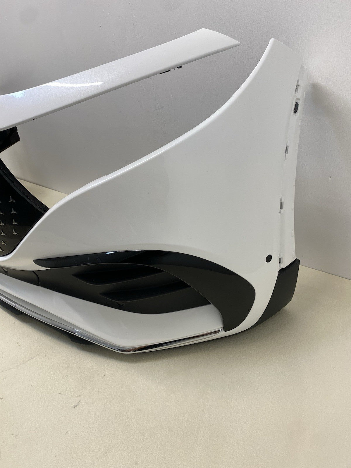 Mercedes Benz EQB AMG LINE W243 COMPLETE FRONT BUMPER WITH WIRE & SENSORS 24-ON