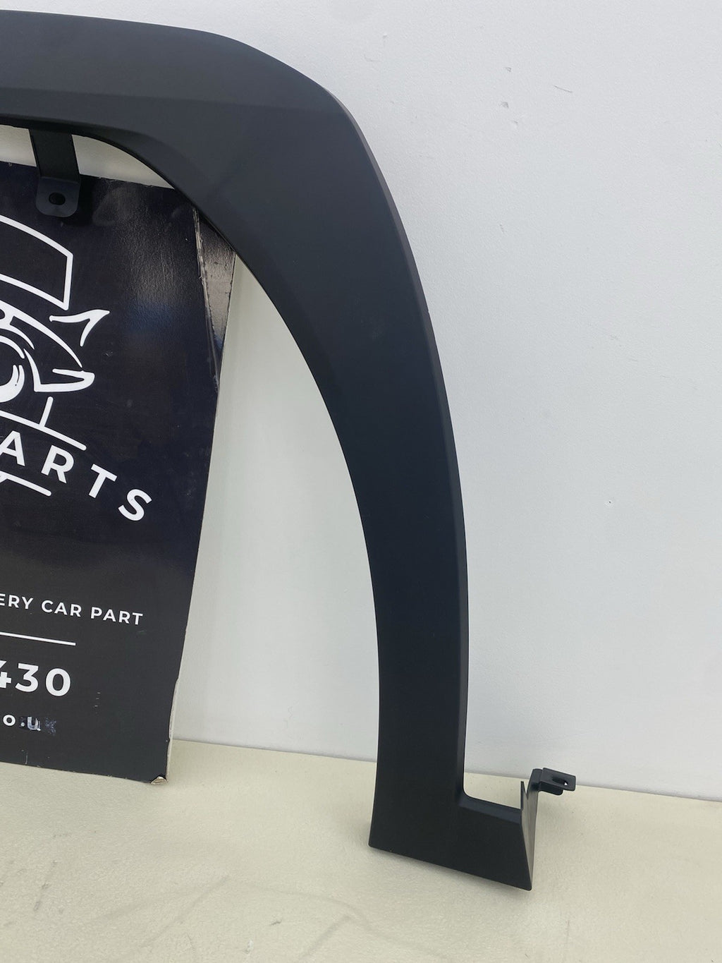 LEXUS UX 250H FRONT LEFT WHEEL ARCH MOULDING  2019-2025 75602-76010