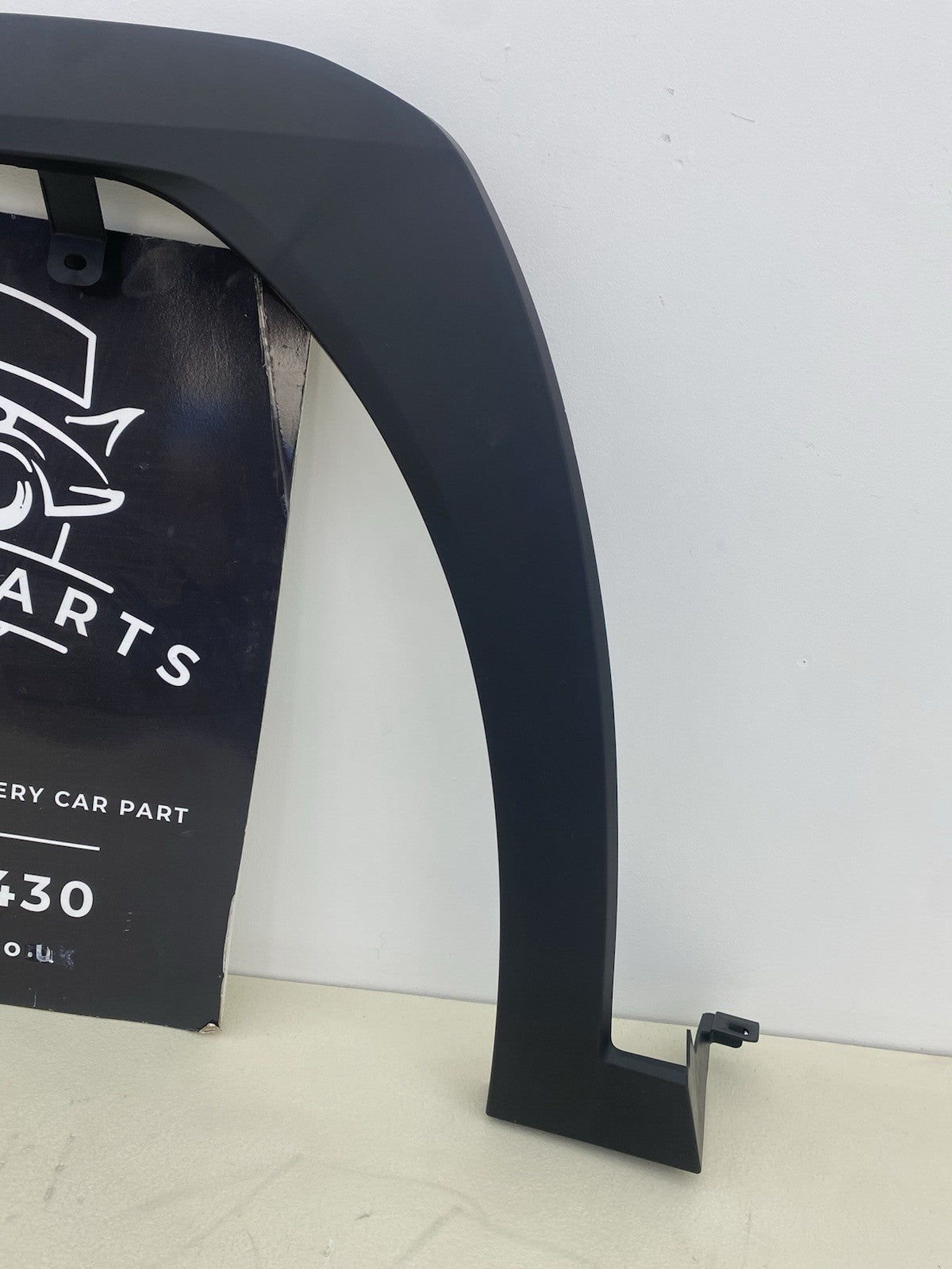 LEXUS UX 250H FRONT LEFT WHEEL ARCH MOULDING  2019-2025 75602-76010