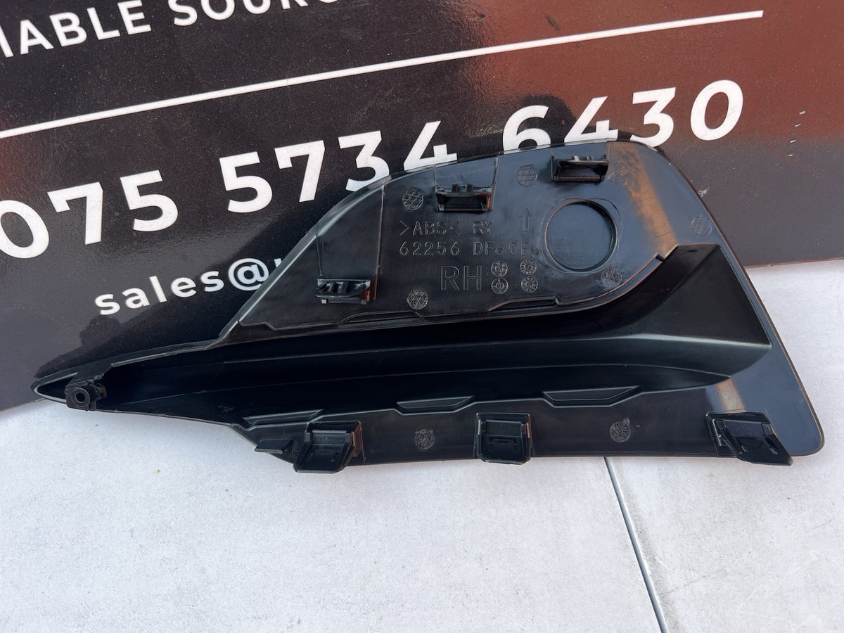 NISSAN QASHQAI J11 2014-2021 FRONT RIGHT FOG LIGHT GRILL COVER TRIM NEW NO HOLE