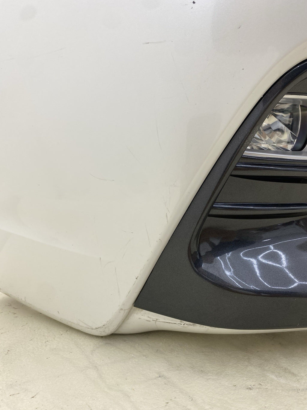 LEXUS CT200H COMPLETE FRONT BUMPER WITH GRILL& FOGLIGTHS 2018-2023