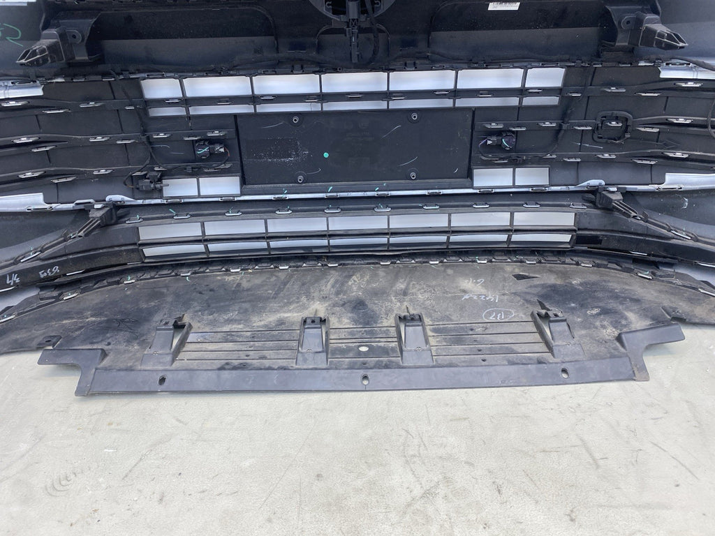 VOLKSWAGEN TIGUAN MK3 24-26 Complete Front Bumper In White With Sensors And Wire