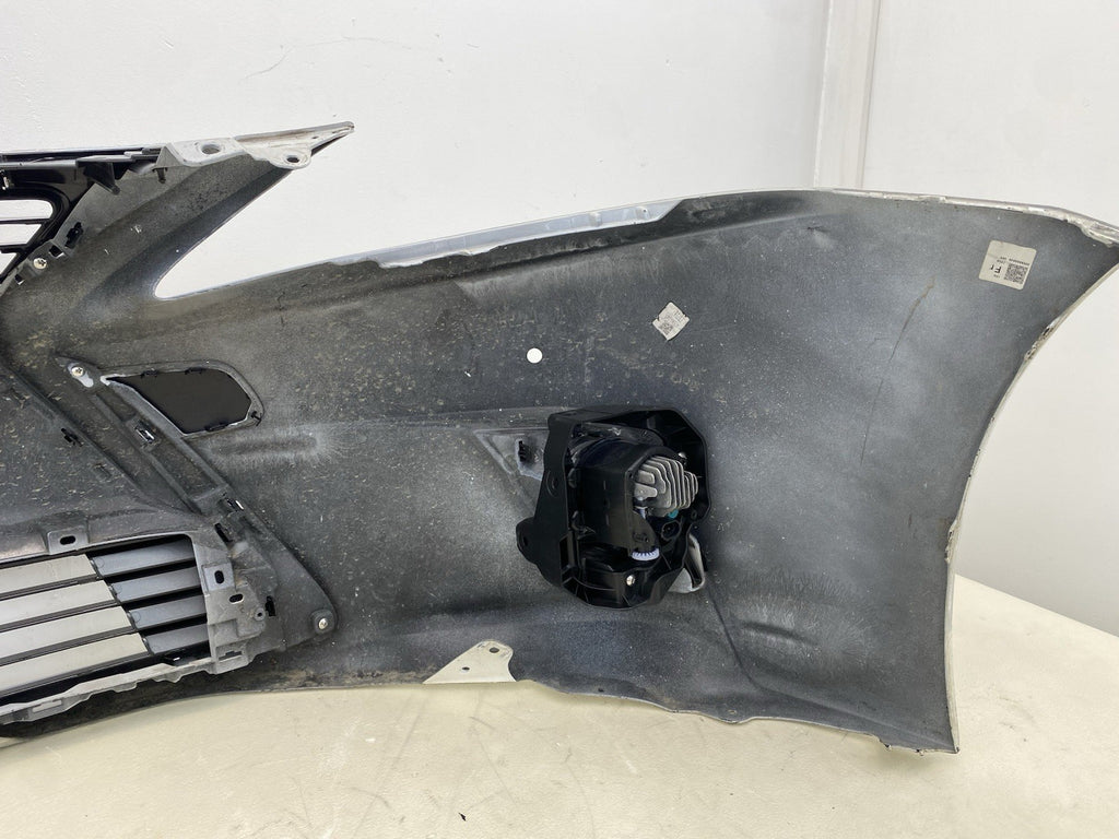 LEXUS CT200H COMPLETE FRONT BUMPER WITH GRILL & fog lights 2013-2017