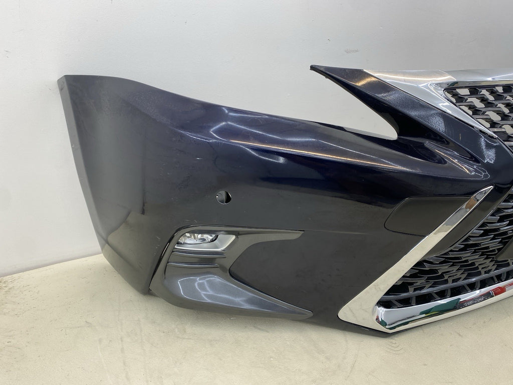 LEXUS CT200H COMPLETE FRONT BUMPER WITH GRILL& FOGLIGTHS 2018-2023