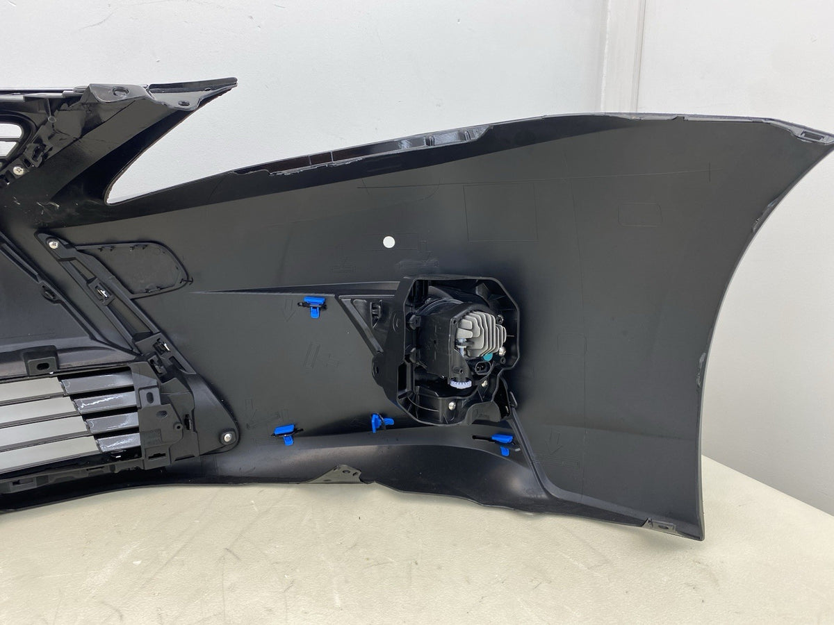 LEXUS CT200H COMPLETE FRONT BUMPER WITH GRILL & fog lights 2013-2017