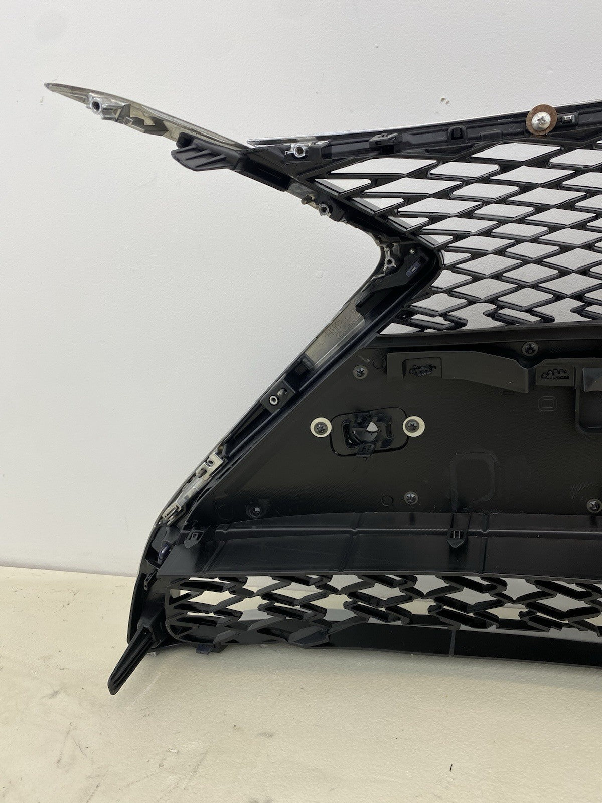 LEXUS ES300H F SPORT FRONT BUMPER RADIATOR  (GRILL) 2019 OWORDS