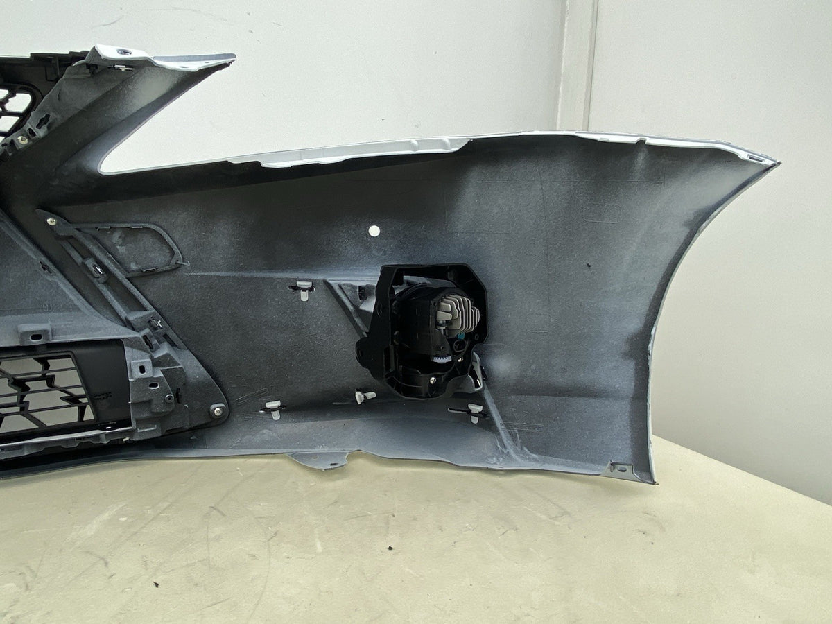 LEXUS CT200H COMPLETE FRONT BUMPER WITH GRILL& FOGLIGTHS 2018-2023