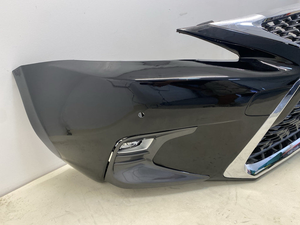 LEXUS CT200H COMPLETE FRONT BUMPER WITH GRILL& FOGLIGTHS 2018-2023
