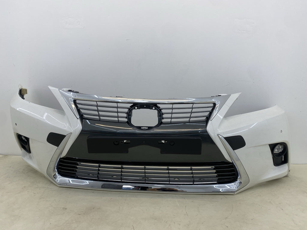 LEXUS CT200H COMPLETE FRONT BUMPER WITH GRILL & fog lights 2013-2017