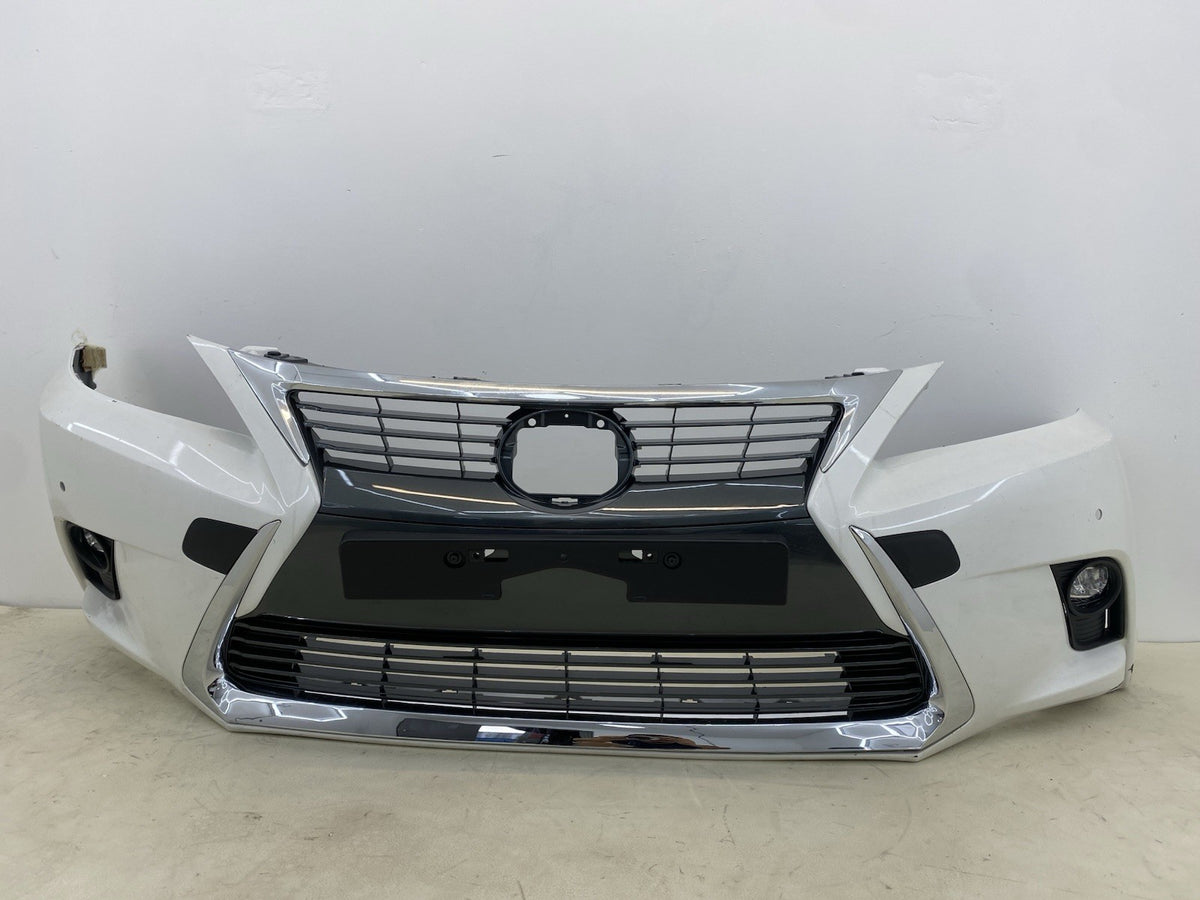 LEXUS CT200H COMPLETE FRONT BUMPER WITH GRILL & fog lights 2013-2017