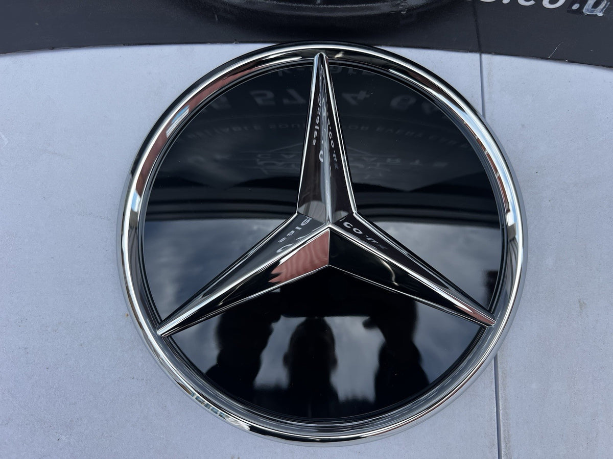 MERCEDES GLC 2020-2024 X253 CENTRE GRILLE CHROME EMBLEM BADGE A0008800300