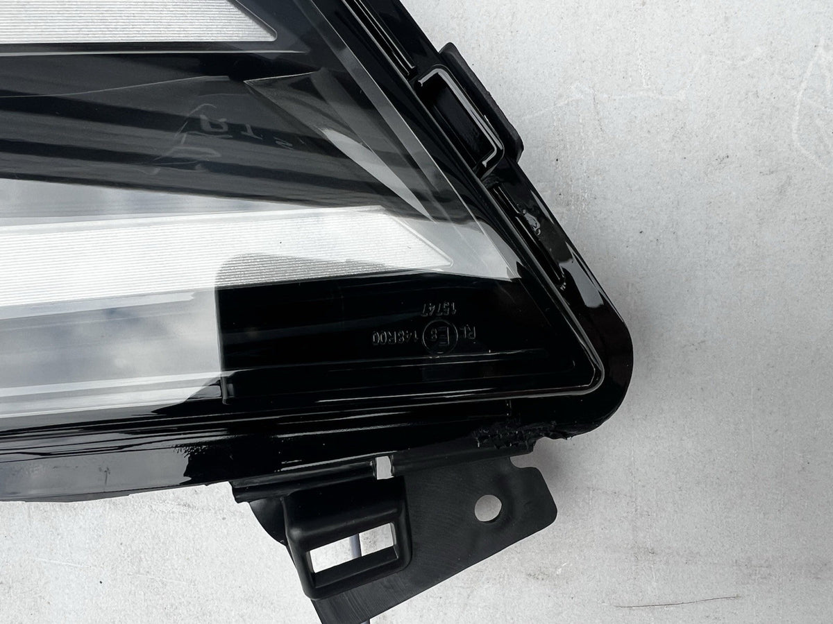 PEUGEOT 208, MK2 DRL DAYTIME RUNNING LED LIGHT  PASSENGER/ LEFT 9851054180