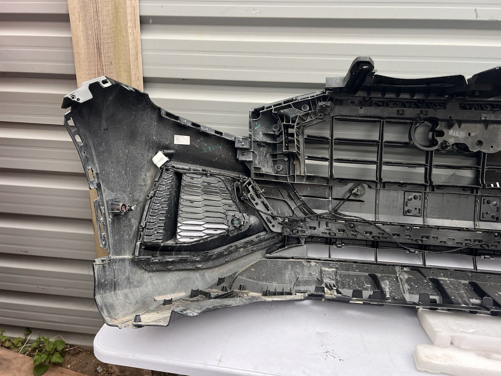 AUDI Q8 QUATTRO 2021-2024 GENUINE FRONT BUMPER WITH GRILL AND SENSORS COMPLETE