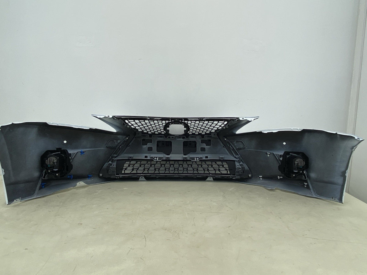 LEXUS CT200H COMPLETE FRONT BUMPER WITH GRILL& FOGLIGTHS 2018-2023