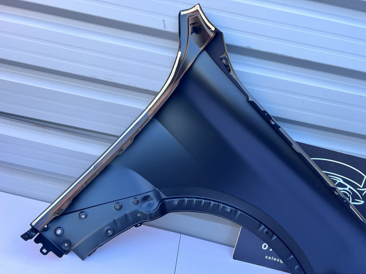BMW X7 G07 2023- On Right front fender wing Brand New Aluminium