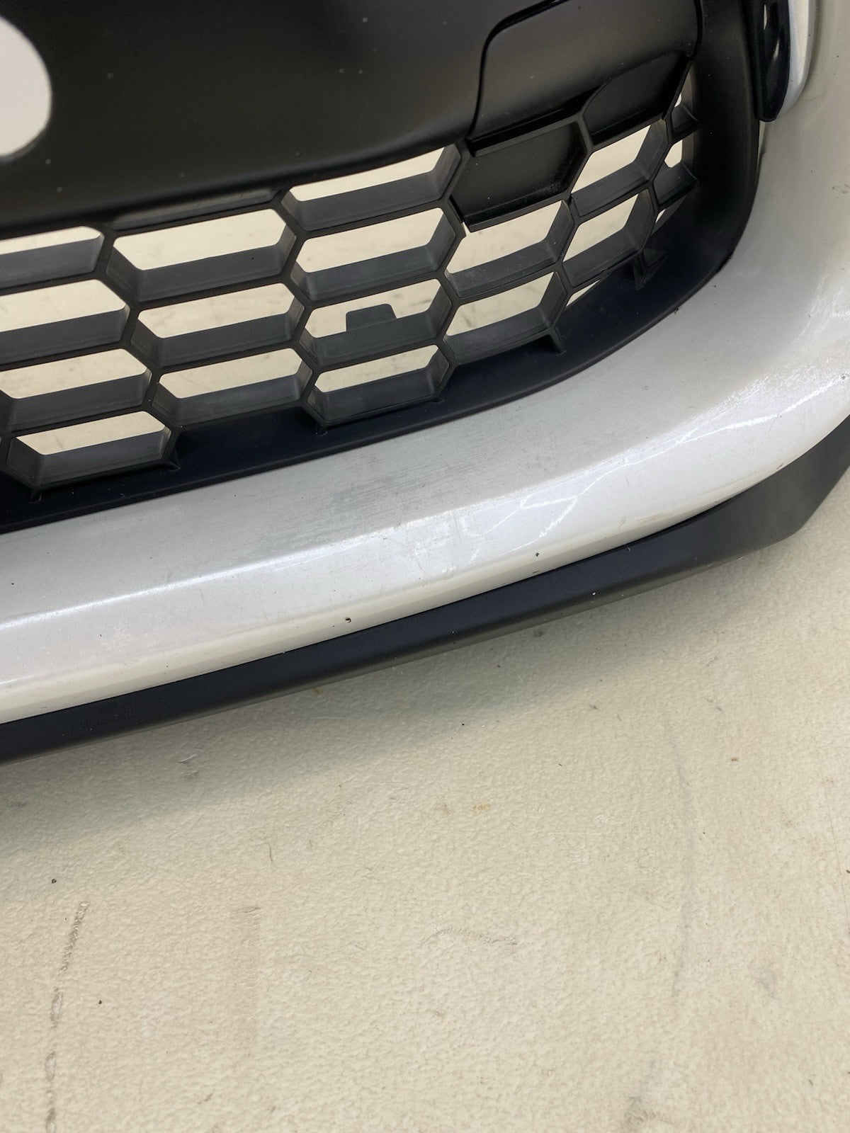 LEXUS NX 300H COMPLETE FRONT BUMPER WITH GRILL GENUINE 2014-2018