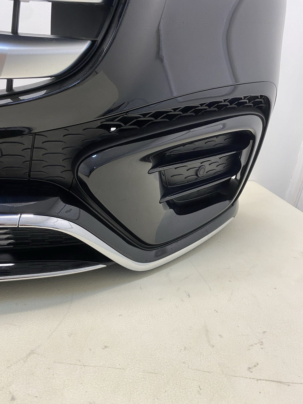 Mercedes Benz GLS X167 Facelift Complete Front Bumper With Wire & Sensor 2023-26